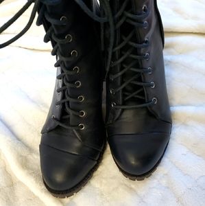 Report combat heeled boot size 8